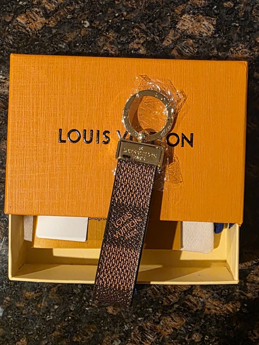 W/BOX 🟫🟨 Brown Checkered Key Chain Strap